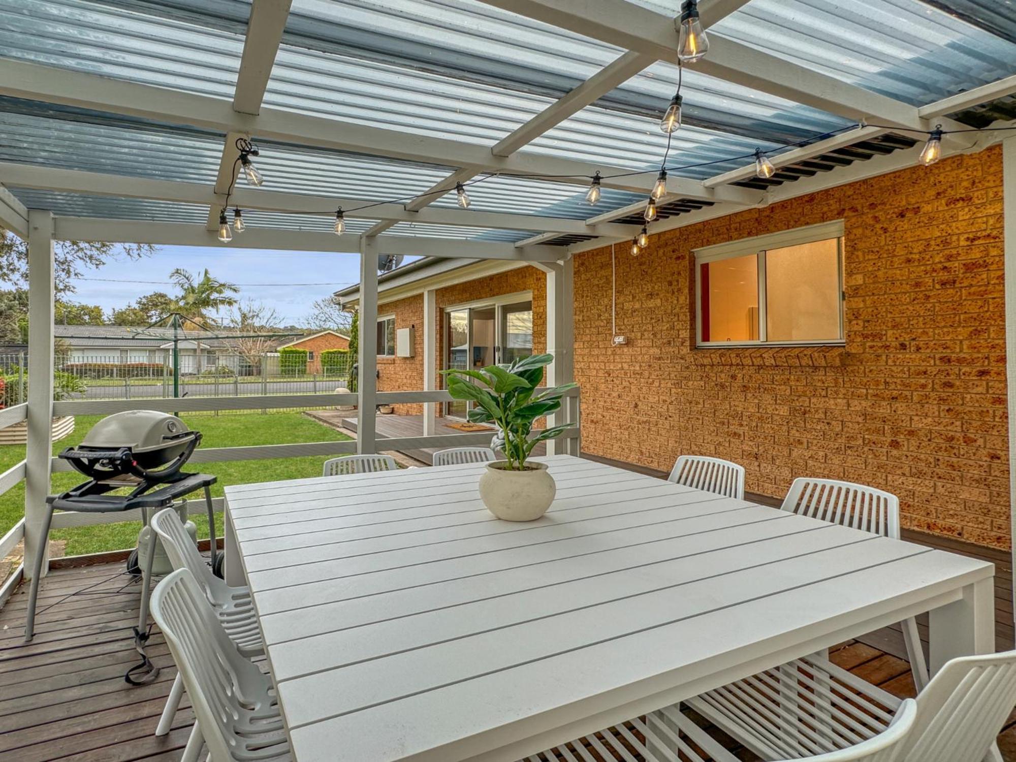 4-Bed Beach House With Garden & Alfresco Dining Tomakin 외부 사진
