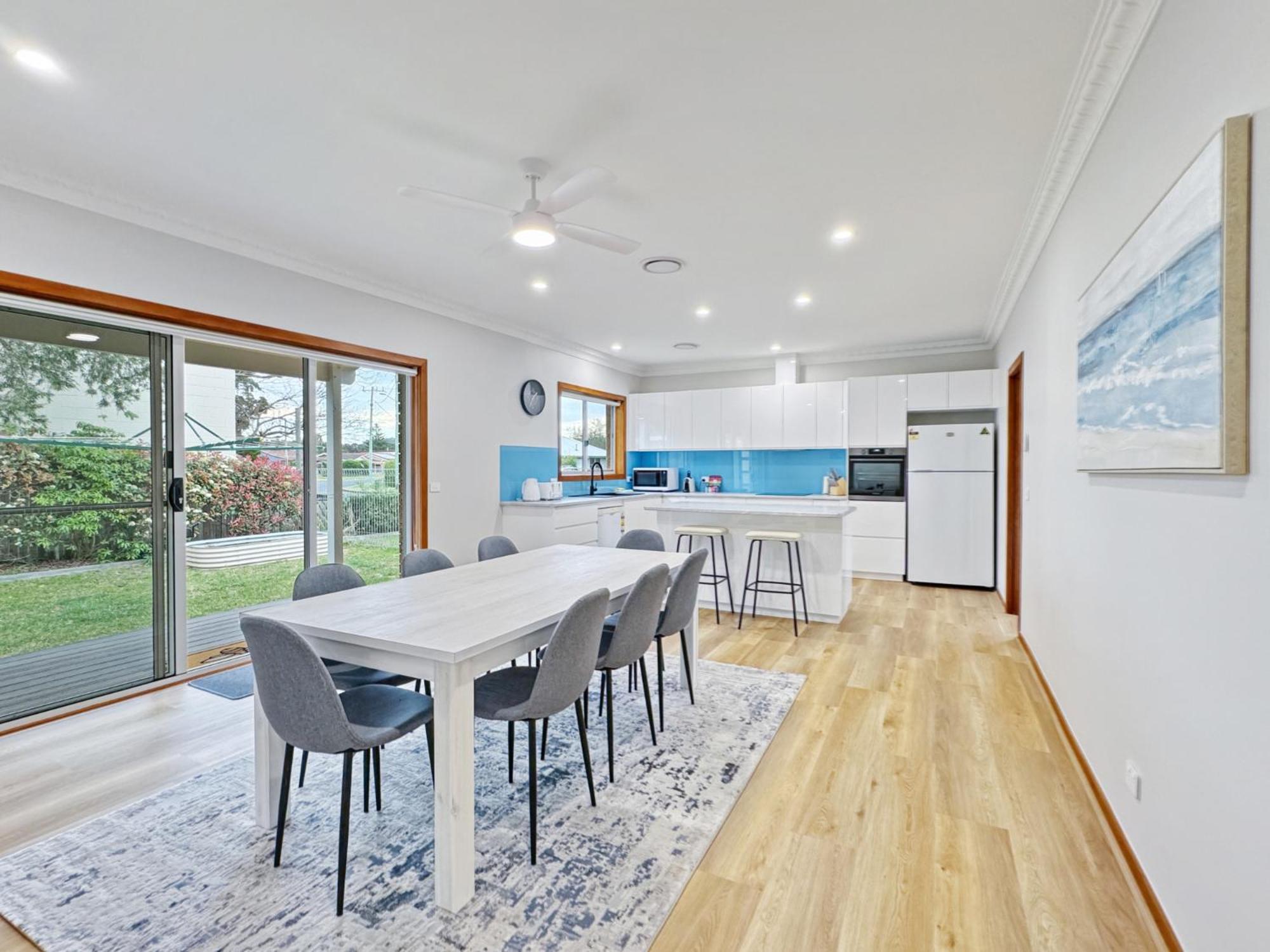 4-Bed Beach House With Garden & Alfresco Dining Tomakin 외부 사진